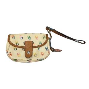 Dooney & Bourke Cream Wristlet